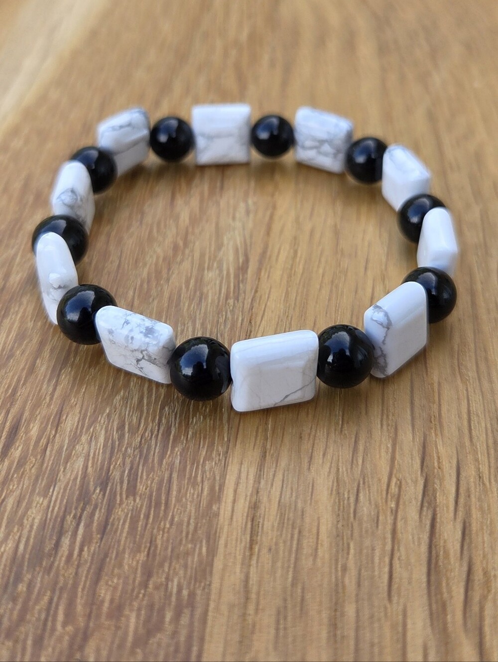 Black Onyx & White Howlite Beaded Stretch Bracelet | Handmade